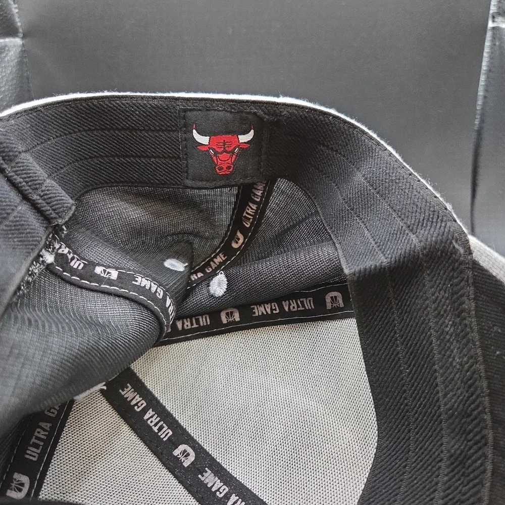 Ultra Game Chicago Bulls NBA Basketball Hat Cap Mens OSFM Gray Black Embroidered